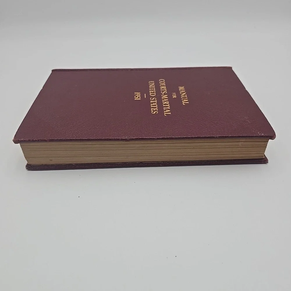 Manual For Courts‎ Martial United States 1951 with Cumulative pocket part book